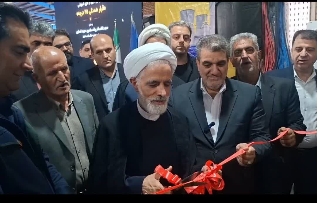 افتتاح ۱۴۶ مگاوات نیروگاه خورشیدی در سمنان با حضور معاون رئیس‌جمهور + فیلم